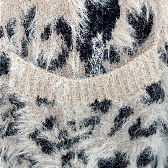 Cheetah Print Woolly Jacket/Cardigan - Picture 3 of 4